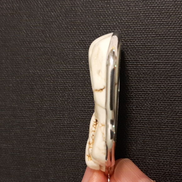 Necklace with natural stone pendant - Picture 4 of 4